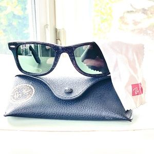 RAY-BAN SUNGLASSES with ORIGINAL CASE